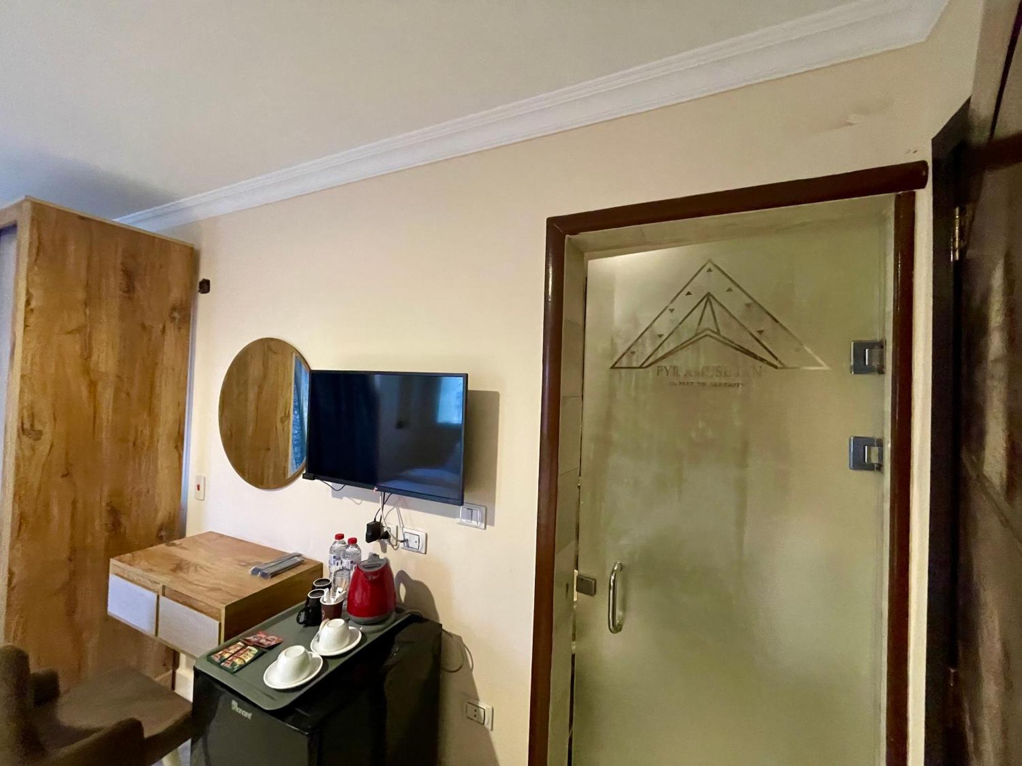 Pyramuse Inn Nazlet el Simman Luaran gambar