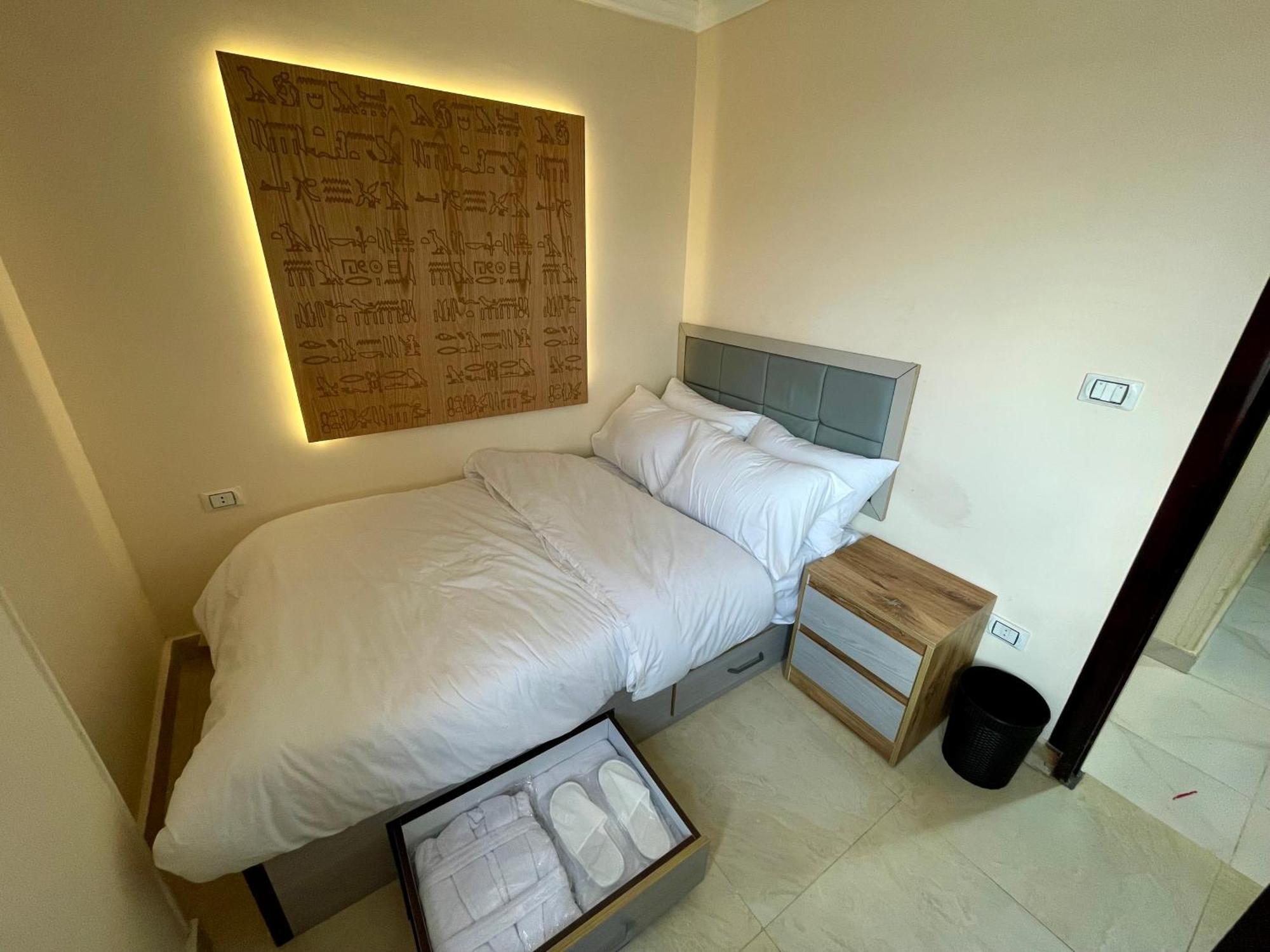 Pyramuse Inn Nazlet el Simman Luaran gambar